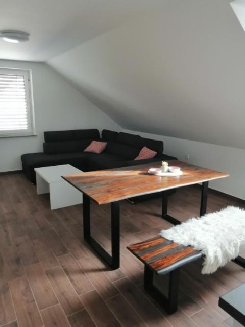 Blatnikov Hram Hotel Dvor Bagian luar foto